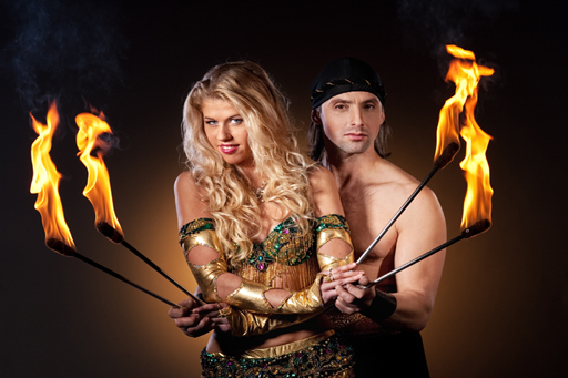 KÜNSTLER & SHOW