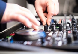 So findest du deinen perfekten Hochzeits-DJ
