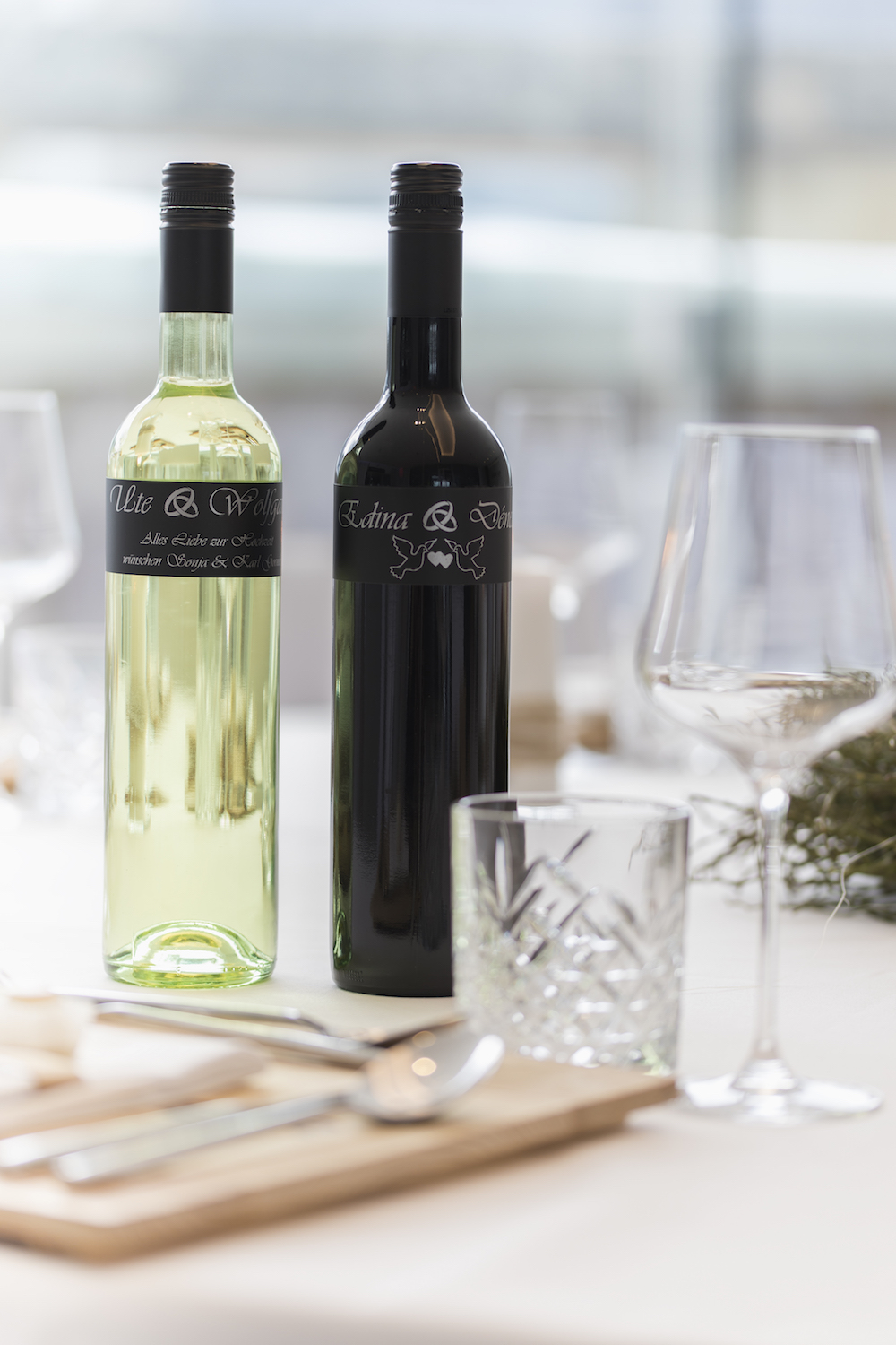 WEINGUT LEO HILLINGER